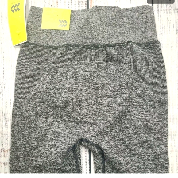 All In Motion High Rise Legging - Picture 3 of 3